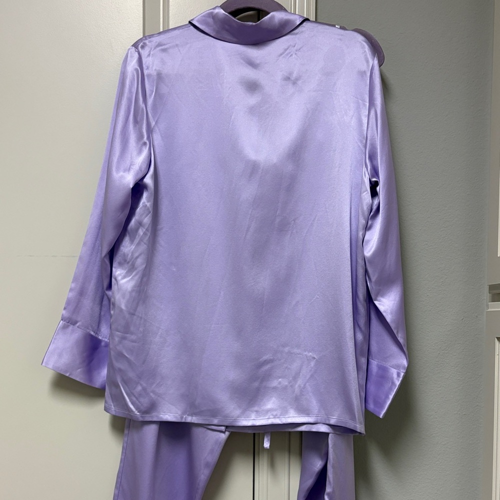 NWT 100% Silk Lavender Women's long sleeve Pajama Set Size Medium (8-10) - Picture 6 of 7